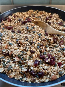 Healthy homemade cinnamon muesli recipe.